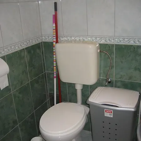 Seaside Amphora Daire