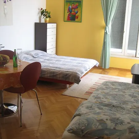 Studio Seaside Apartment Amphora