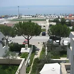 Studio Seaside Apartment Amphora Split